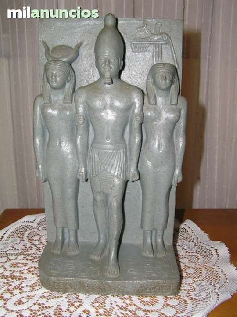 Escultura TRIADA DE MICERINOS.