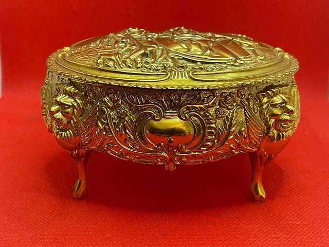 Portagioie vintage in oro di Hong Kong