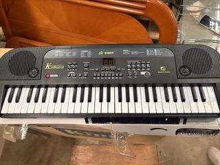 Piano con poco uso