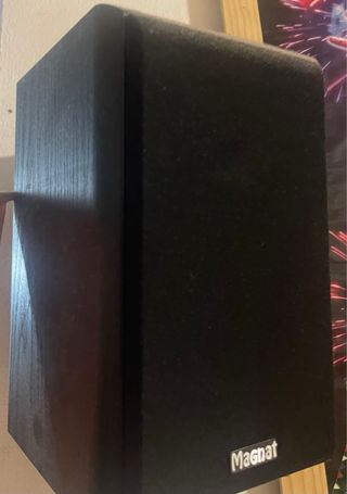 conjunto de altavoces home cinema Magnat