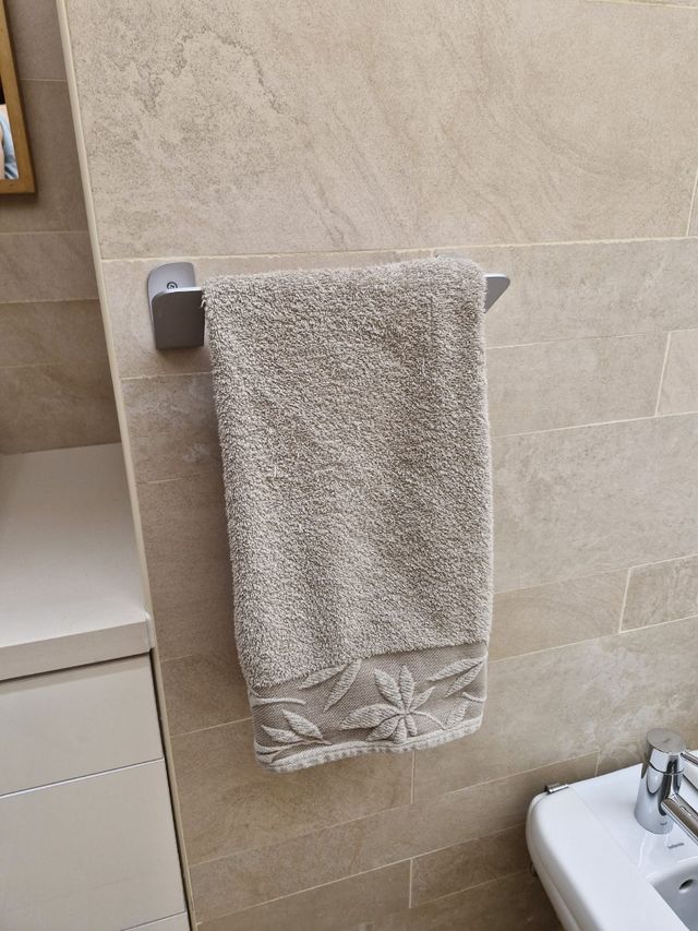 Portarollo cromo mate de diseño COSMIC