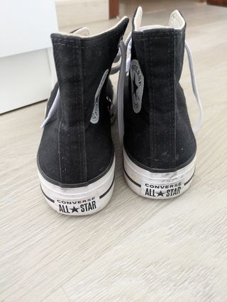 Converse negras plataforma