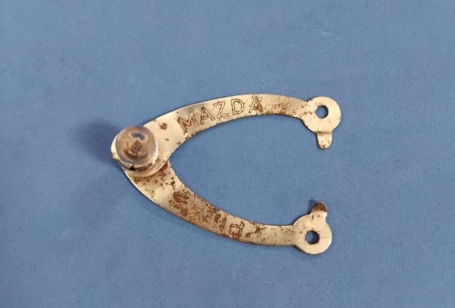 Antiguo comprobador de corriente Mazda