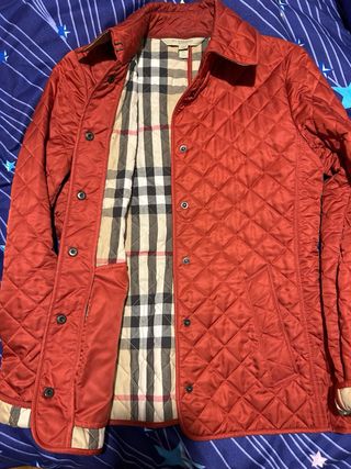 Chaqueta Burberry Brit roja
