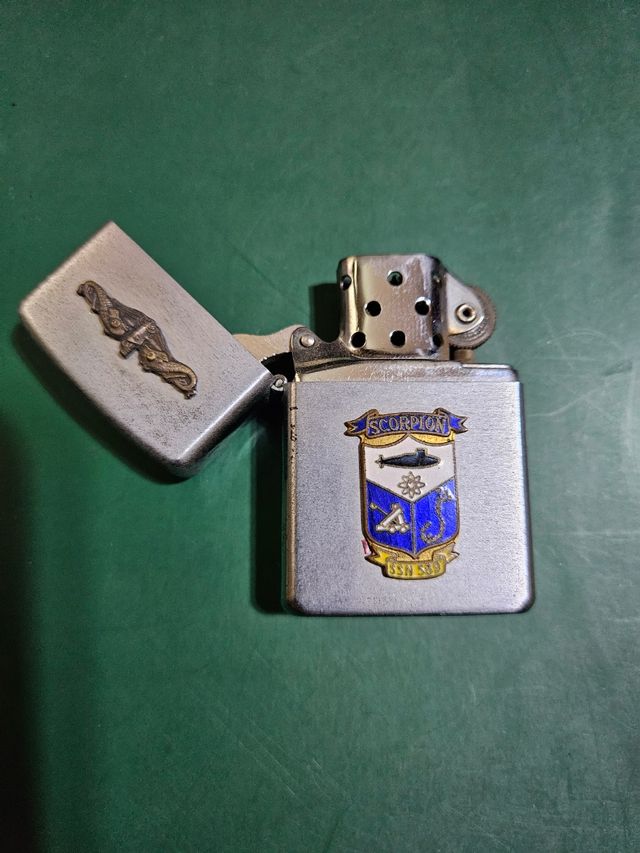 Accendino antivento tipo Zippo 