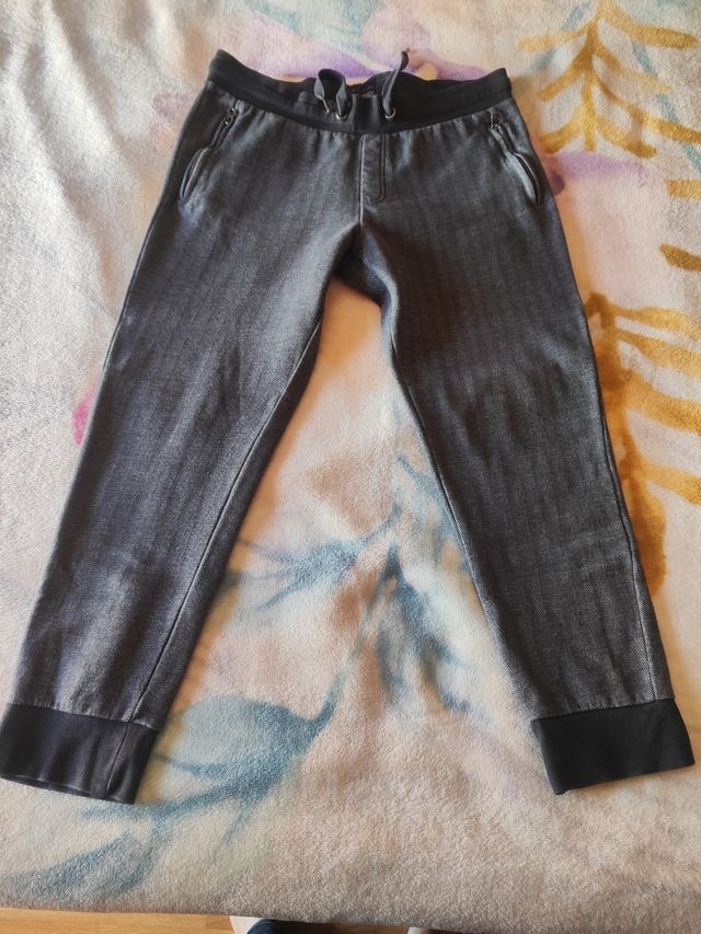 Pantalón gris oscuro invierno. L. C&A