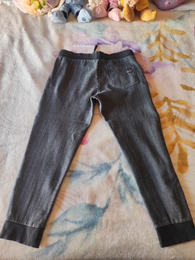 Pantalón gris oscuro invierno. L. C&A