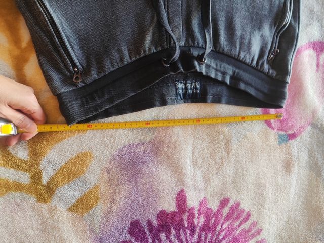 Pantalón gris oscuro invierno. L. C&A