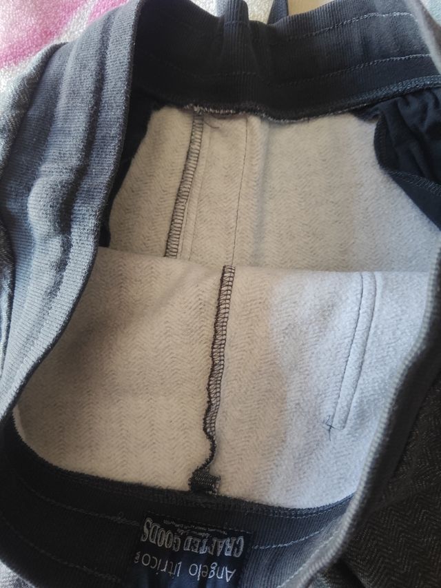 Pantalón gris oscuro invierno. L. C&A