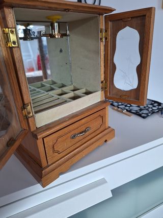 Joyero musical madera antiguo