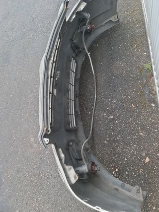 Paragolpes Toyota Avensis Xenon