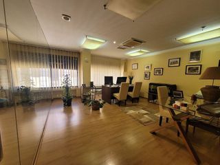 Oficina en venta en Casco Antiguo - Centro en Badajoz