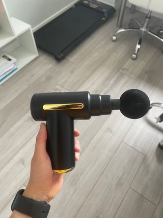 Pistola Masaje - Negra y Dorada