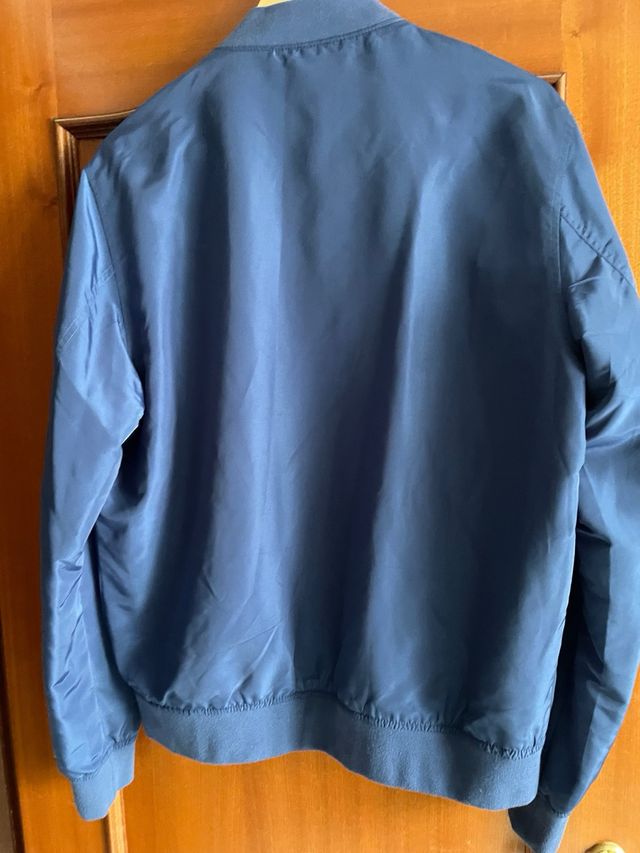 Cazadora bomber azul Amazon talla M