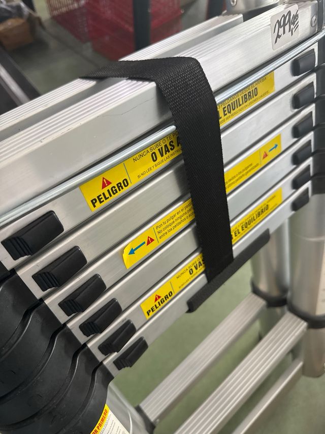 Escaleta Metalica Pegable 5mts.