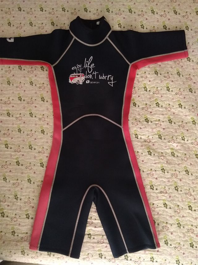 NEOPRENO CORTO NIÑOS 10 AÑOS