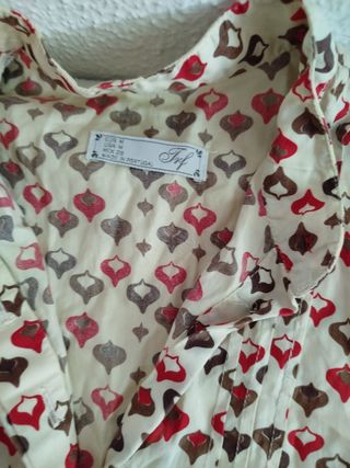Lote 5 blusas M estampadas