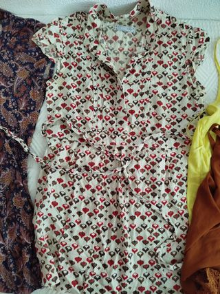 Lote 5 blusas M estampadas