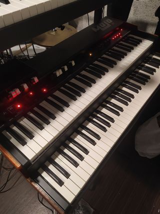 Órgano Crumar Mojo 61 pack