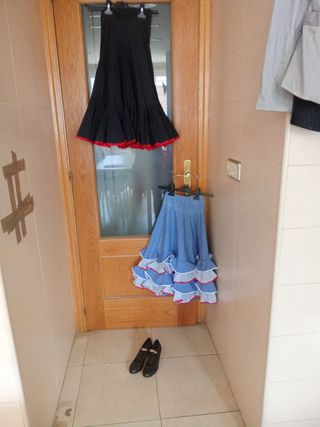 Faldas de flamenca infantil y zapatos 