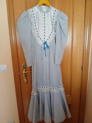 Traje vestido chulapa