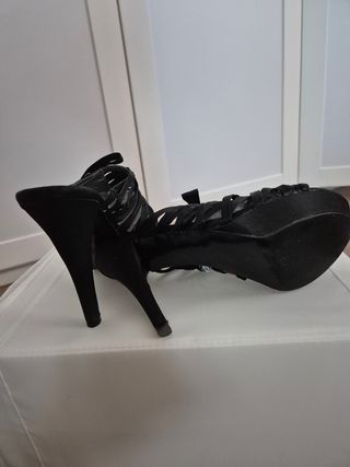 Zapatos tacón negros