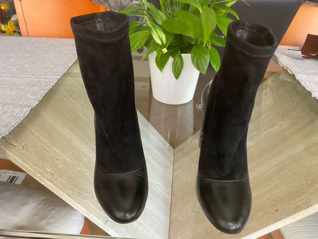 Botines de piel negros tacón de 9cm