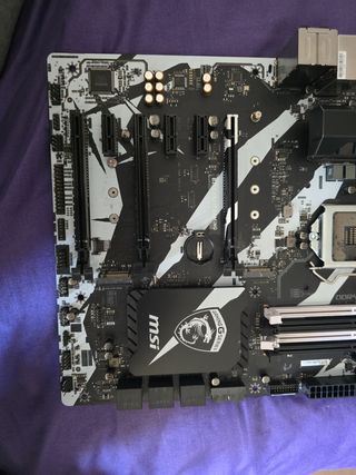 Placa base msi B250 KRAIT GAMING(rota)