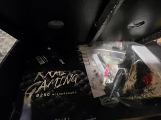 Placa base msi B250 KRAIT GAMING(rota)