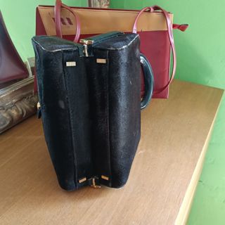 BOLSO NEGRO PIEL DE POTRO