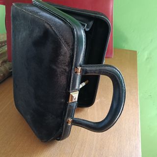 BOLSO NEGRO PIEL DE POTRO