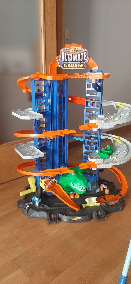 Pista ultimate garage hot wheels