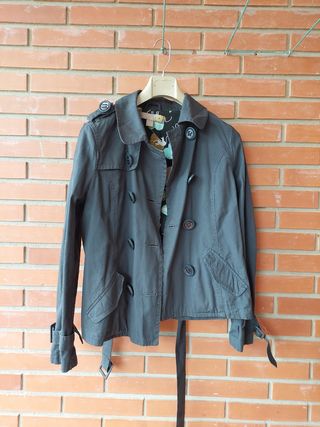 Gabardina corta gris