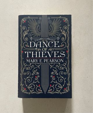Dance of Thieves, 1
De Mary E. Pearson