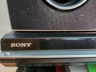 Sistem Sony Home Theatre DVD DAV-DZ230 S