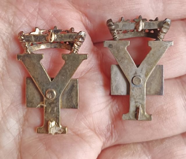 2 Emblemas Viuda Guerra Civil