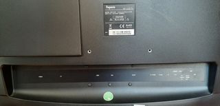 TV Airis LCD 19" con DVD, HDMI, USB, más accesorio