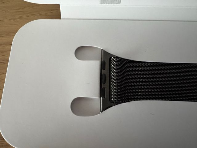 Apple Milanese Loop Grafito 44mm