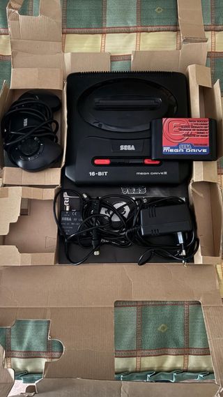 Mega Drive II + 6 juegos