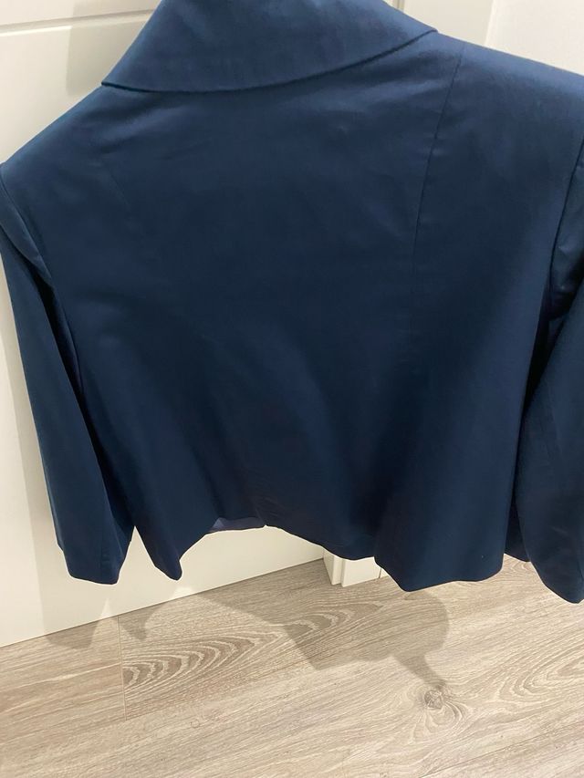 chaqueta corta azul marino