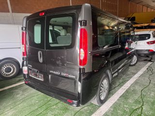 Opel Vivaro 2014 larga 9 plazas 