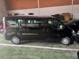 Opel Vivaro 2014 larga 9 plazas 