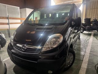 Opel Vivaro 2014 larga 9 plazas 