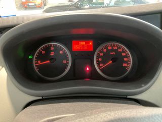Opel Vivaro 2014 larga 9 plazas 