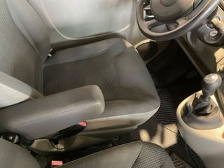 Opel Vivaro 2014 larga 9 plazas 