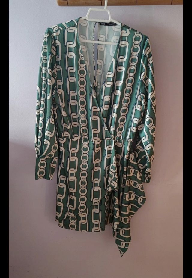 Vestido verde Zara