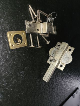 Cerrojo para puertas  FAC
