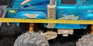 Coche y lancha RC Monster-Bull