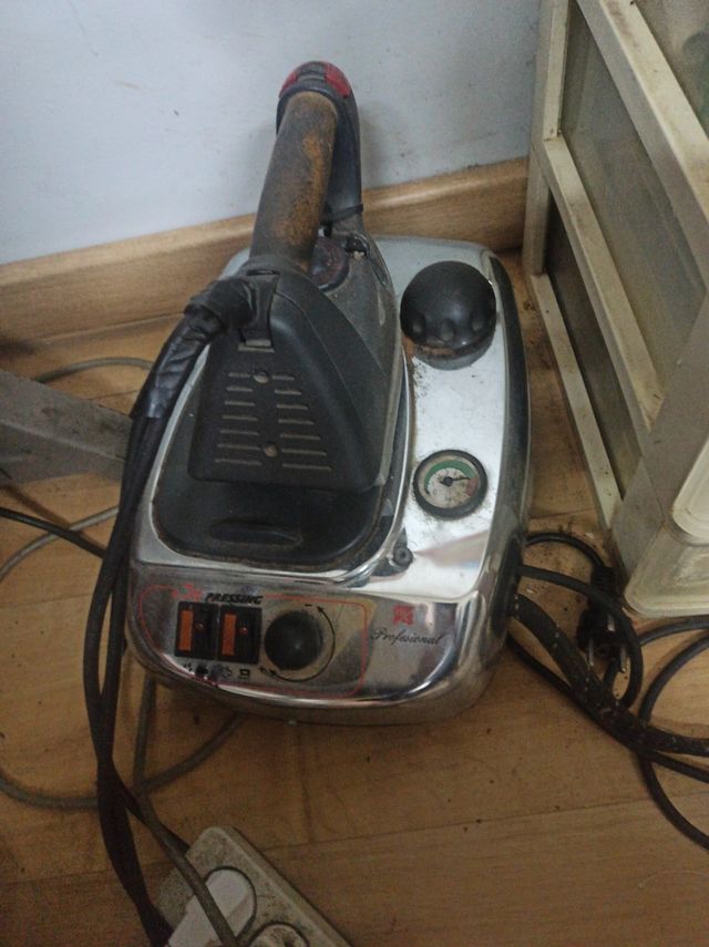 2 scaffali metallici