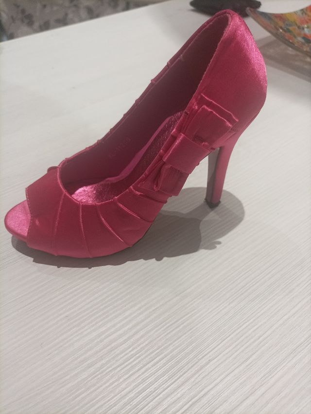 Zapatos tacón rosa fiesta